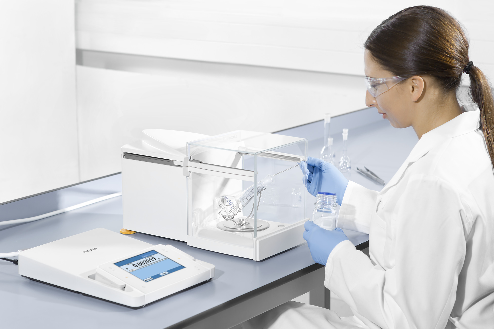 Cubis® High Capacity Micro Balance, 0.001 mg | 0.01 mg, 12 | 61 g, Factory Verification