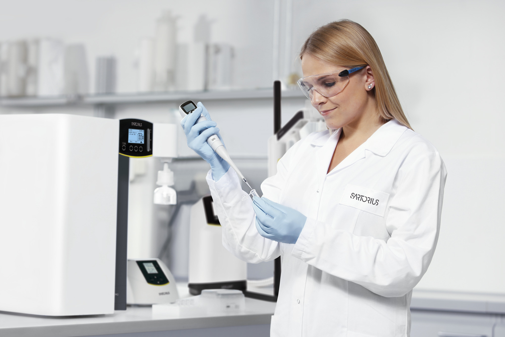 Arium® Pro VF Benchtop Type 1 Ultrapure Water Purification System with Integrated UV Lamp & Ultrafilter